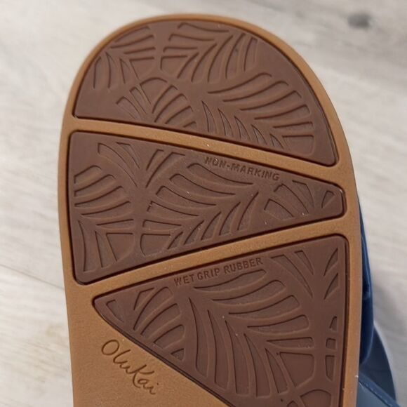 NWT- Olukai- NU’A ‘OLA- SEA ICE blue- slides- women’s size 10 - Picture 8 of 9